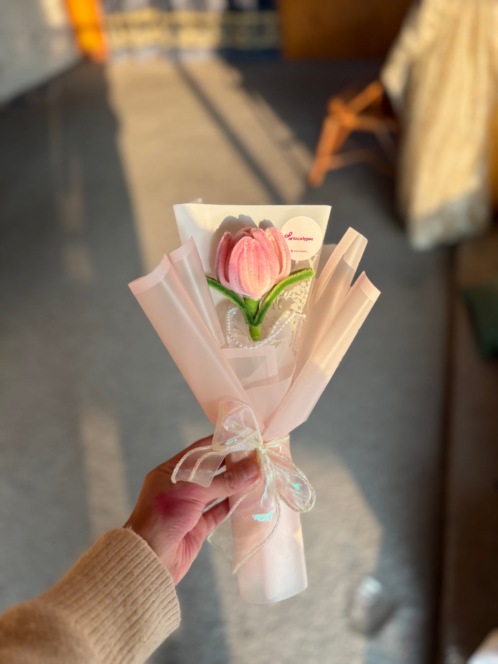 Single tulip bouquet