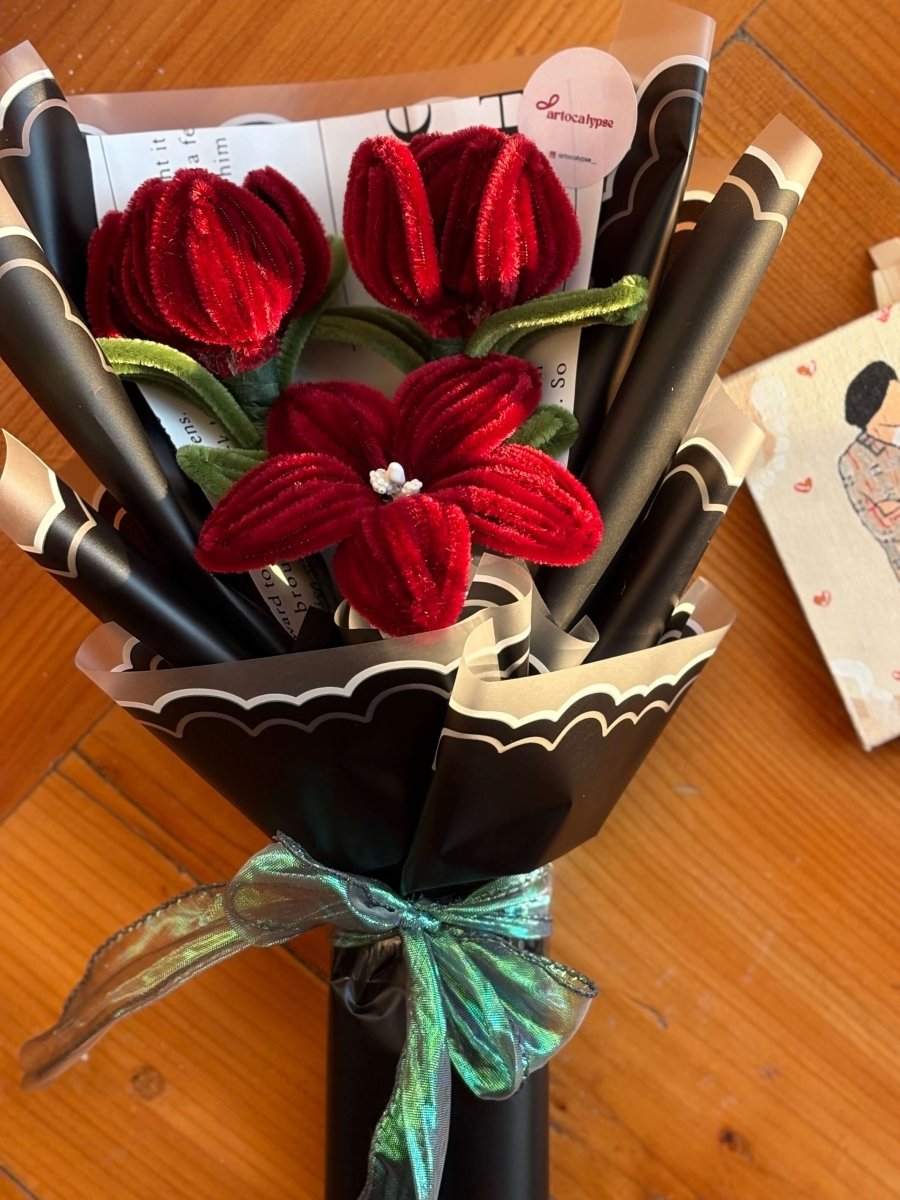 Blood love bouquet ♥️ - Artocalypse