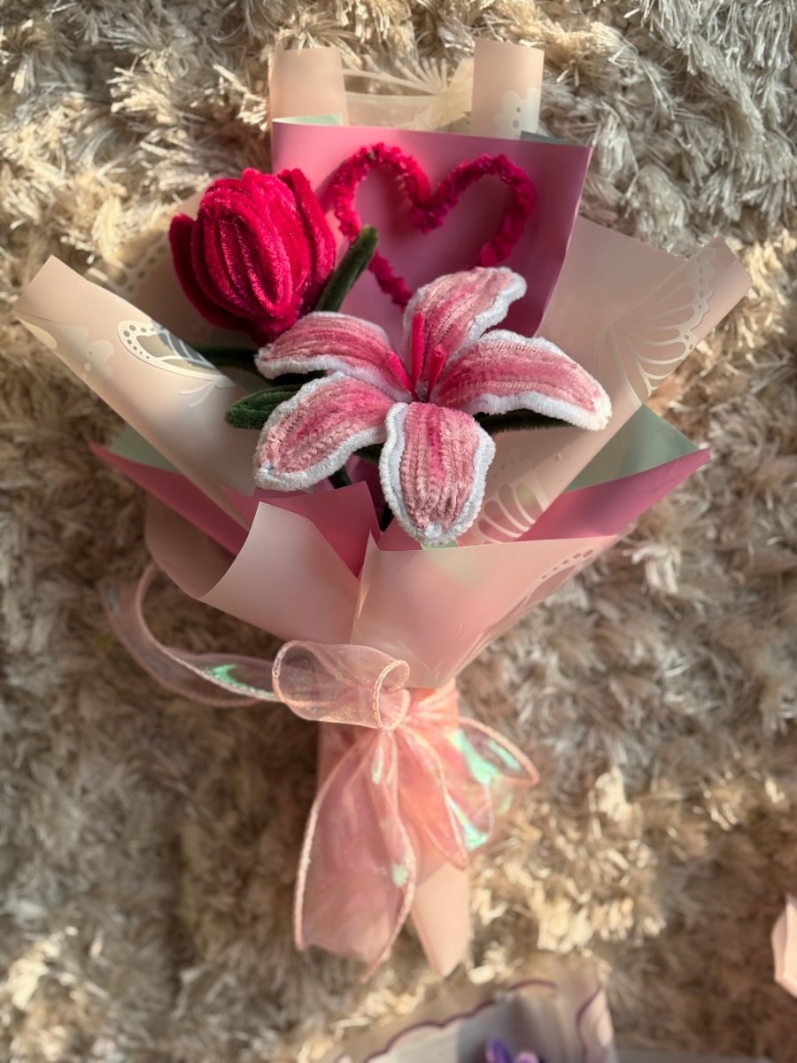 Blush heart bouquet - Artocalypse