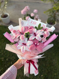 Blushing lilies bouquet - Artocalypse