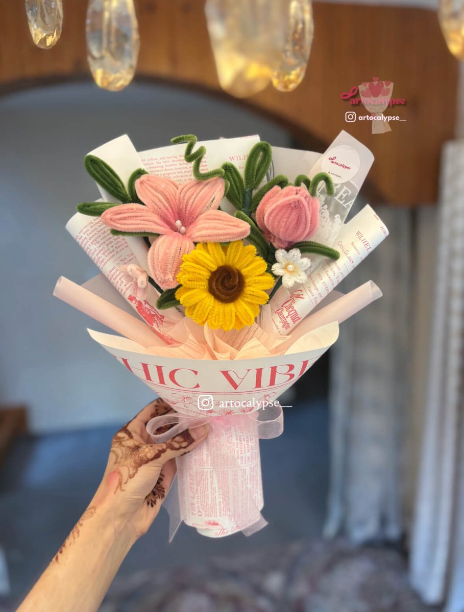 Blushing sunshine bouquet - Artocalypse