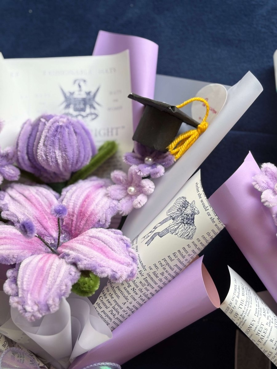 Graduation bouquet 🎓 - Artocalypse
