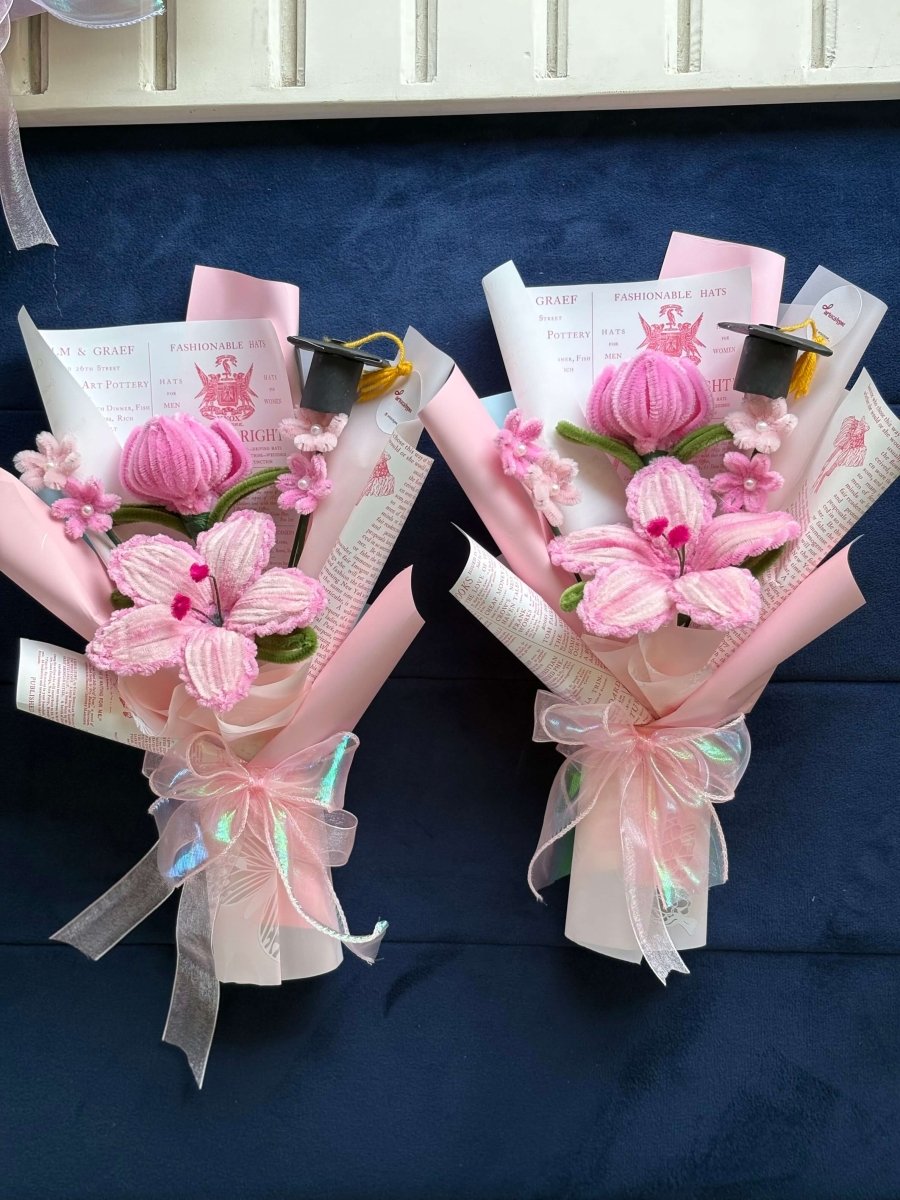 Graduation bouquet 🎓 - Artocalypse