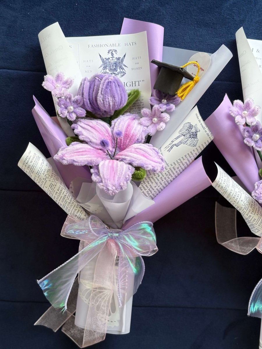 Graduation bouquet 🎓 - Artocalypse
