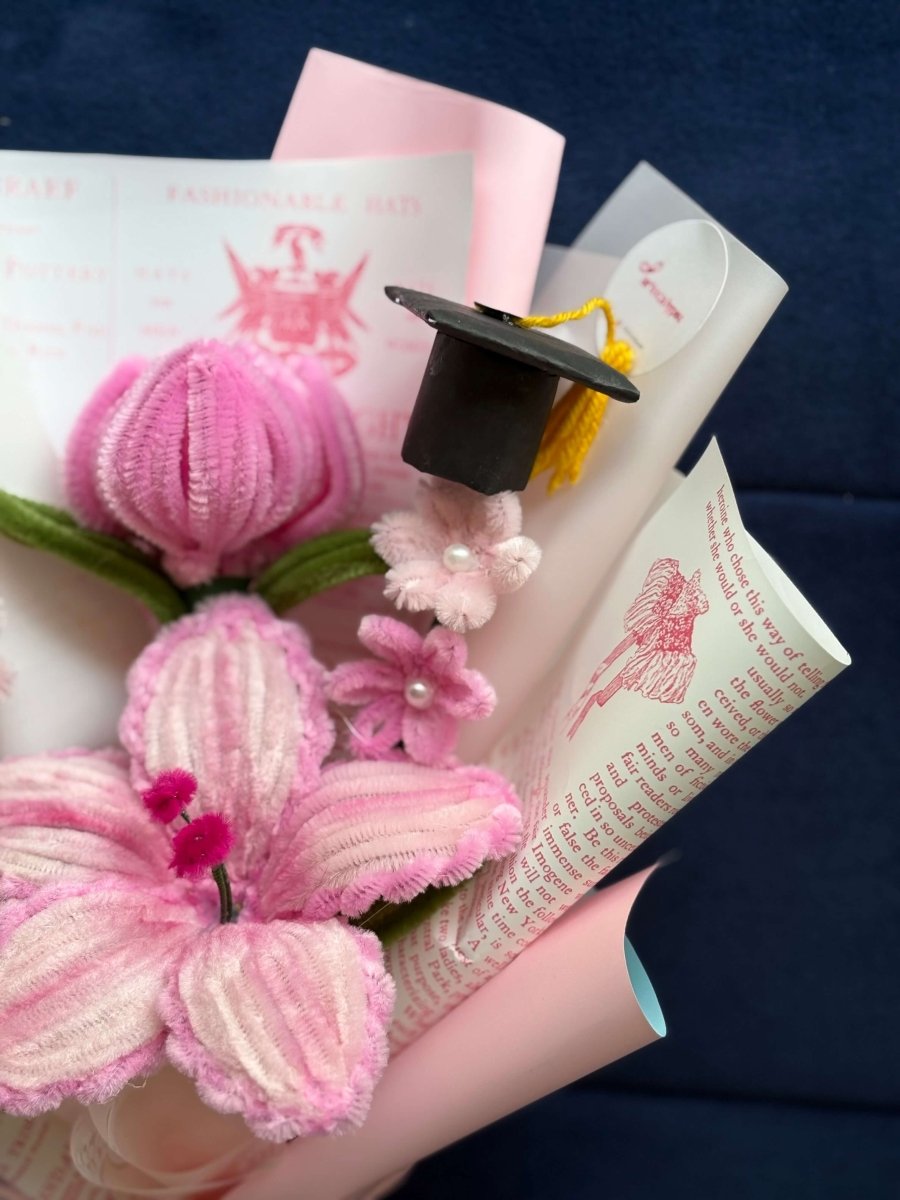 Graduation bouquet 🎓 - Artocalypse
