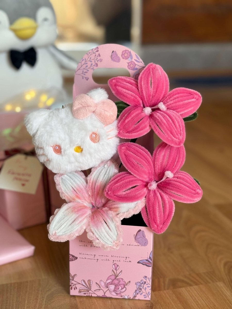 Hello kitty plushie basket - Artocalypse