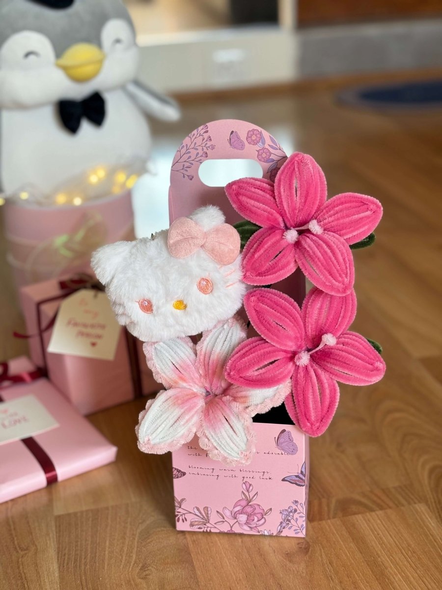 Hello kitty plushie basket - Artocalypse