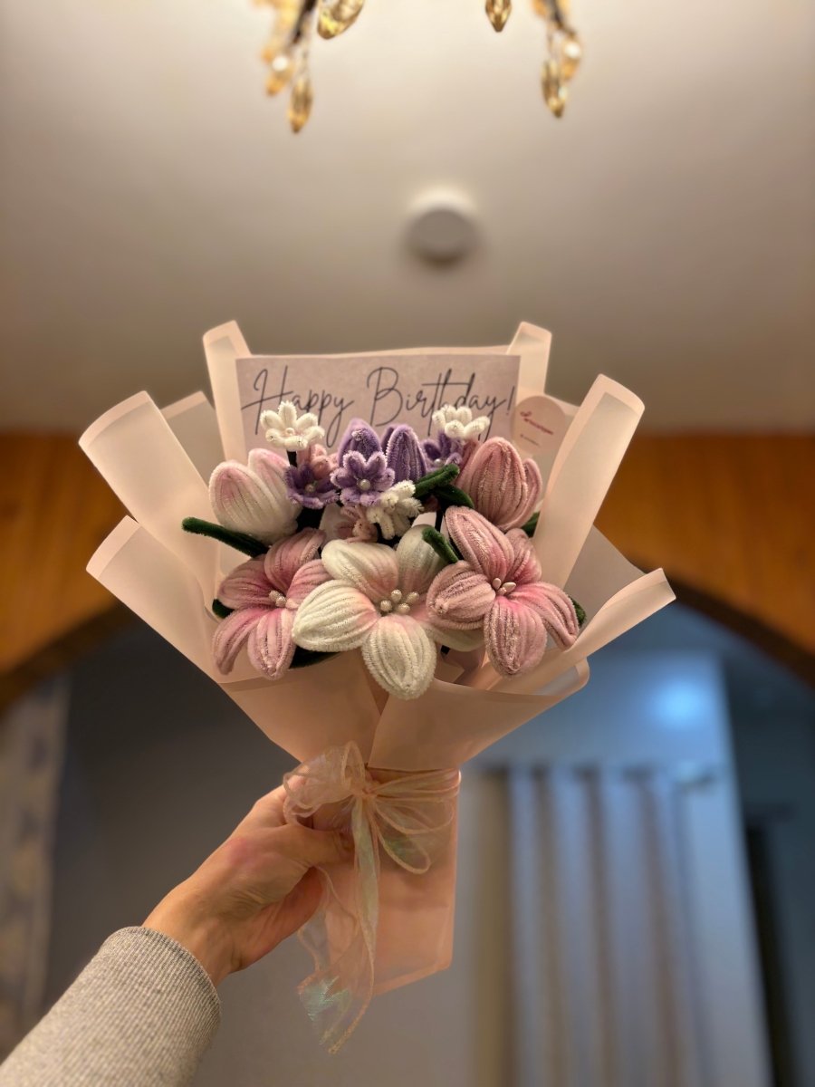 Pretty pastels bouquet - Artocalypse