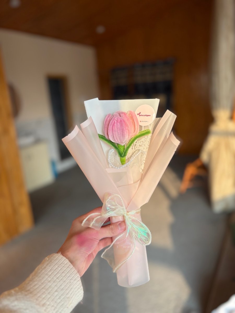 Single tulip bouquet - Artocalypse