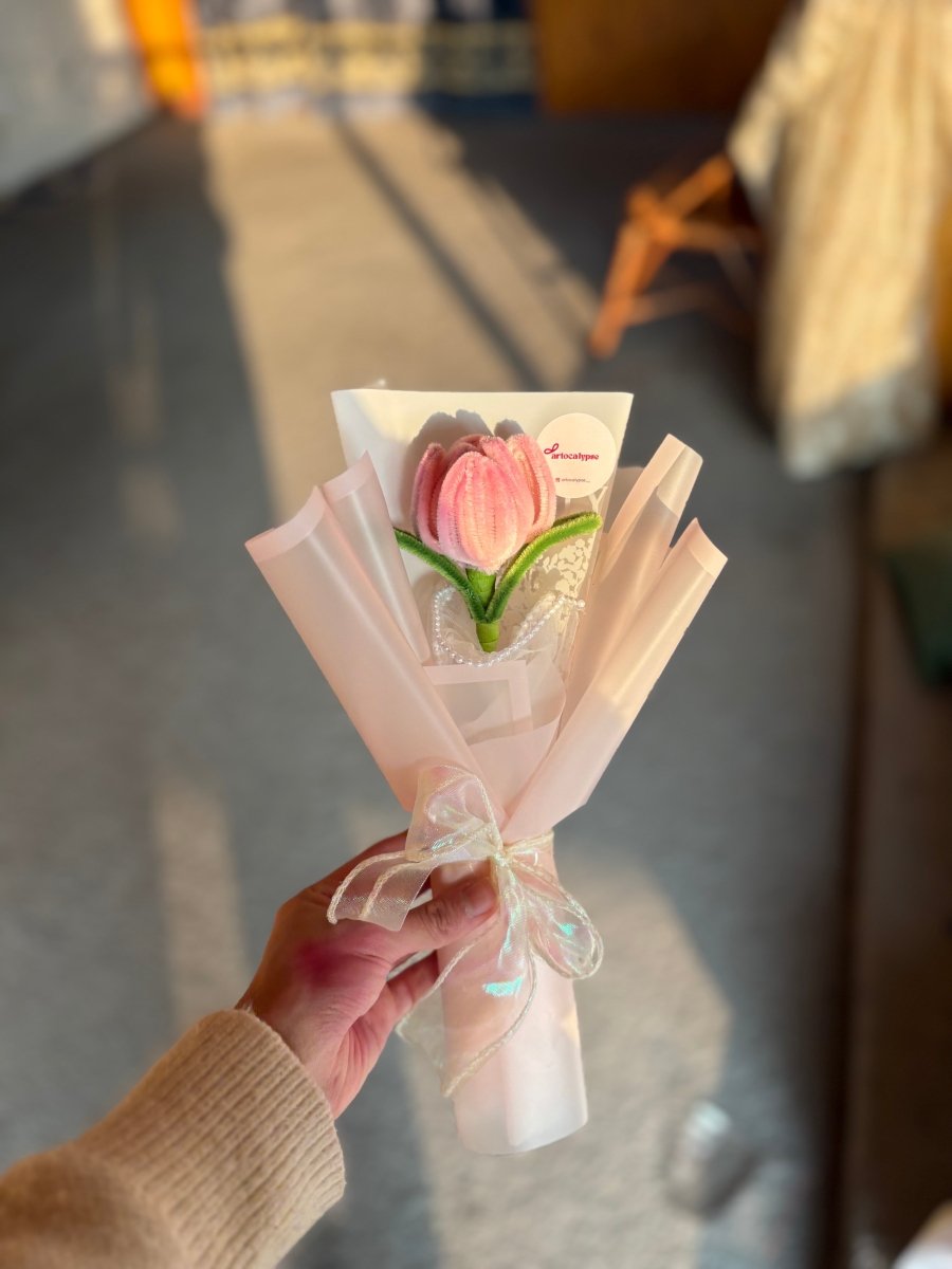 Single tulip bouquet - Artocalypse