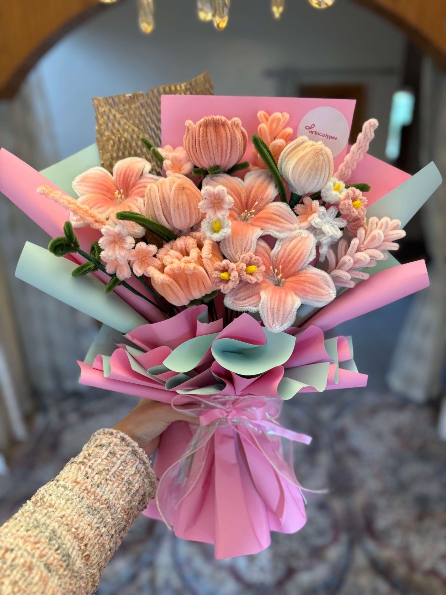 Sweet peach bouquet - Artocalypse